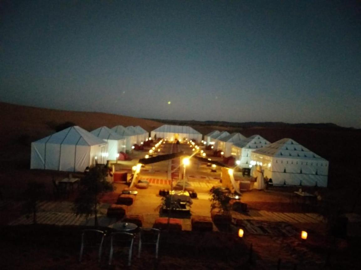 ホテル Ammar Luxury Camp メルズーガ エクステリア 写真