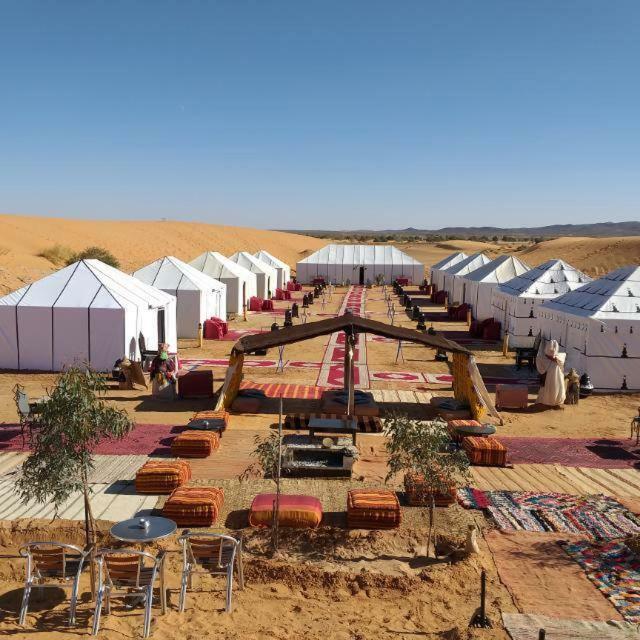 ホテル Ammar Luxury Camp メルズーガ エクステリア 写真