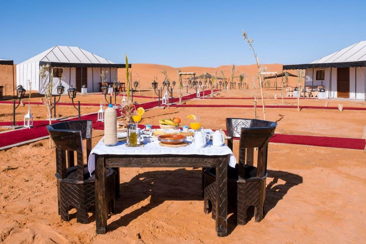 ホテル Ammar Luxury Camp メルズーガ エクステリア 写真